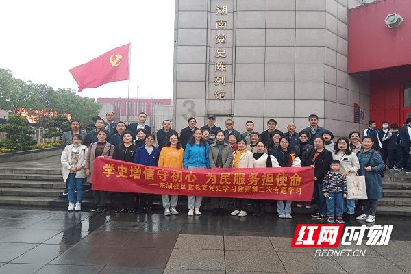 策划近1年，肖战重回“5大刊”双封面，两大高奢品牌加持