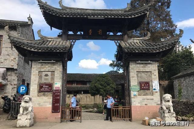 跳动的圆球